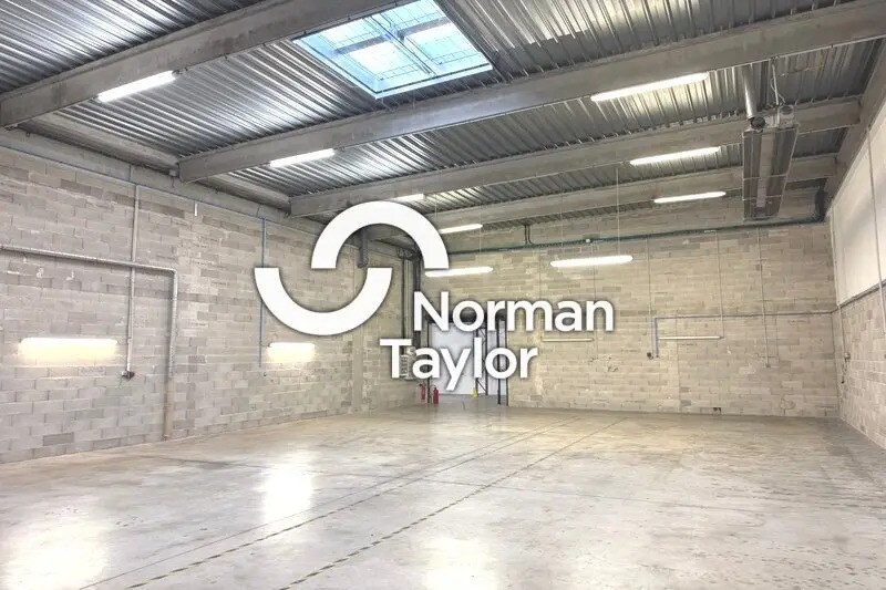 Flex in Saint-Jean-de-Védas for lease - Interior Photo - Image 1 of 7