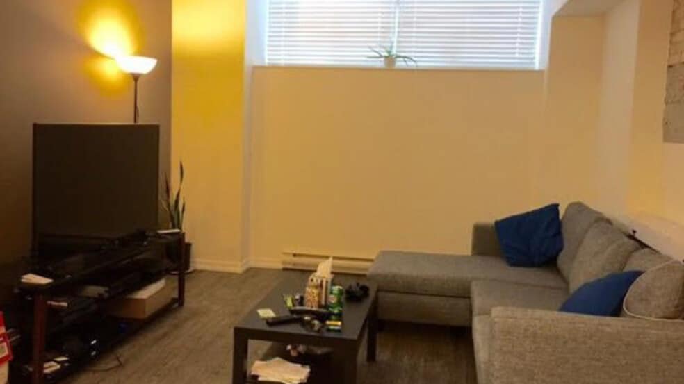 128 James Av, Winnipeg, MB for sale - Building Photo - Image 2 of 5