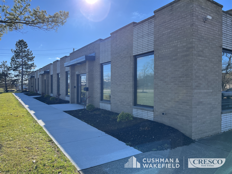 6850 Cochran Rd, Solon, OH for lease - Building Photo - Image 2 of 10