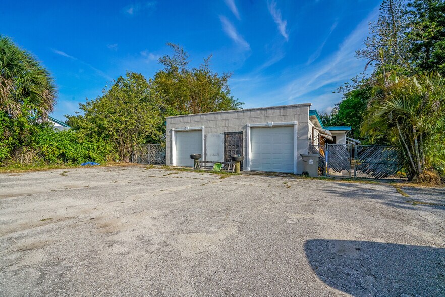 4375 Palm Ave, West Palm Beach, FL for sale - Primary Photo - Image 1 of 1