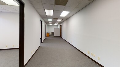 2929 Mossrock Dr, San Antonio, TX for lease Interior Photo- Image 2 of 4