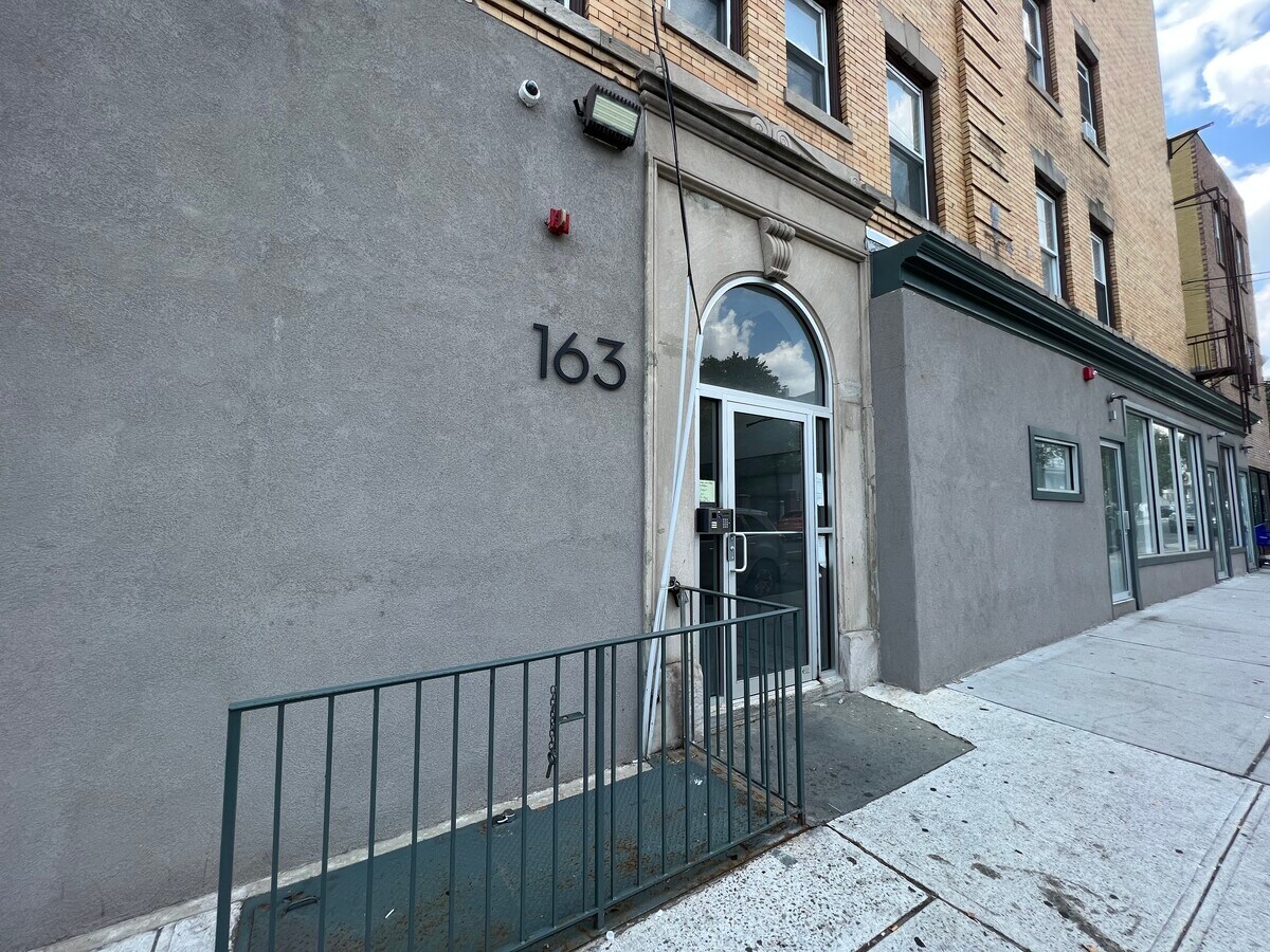 163 Claremont Ave, Jersey City, NJ 07305