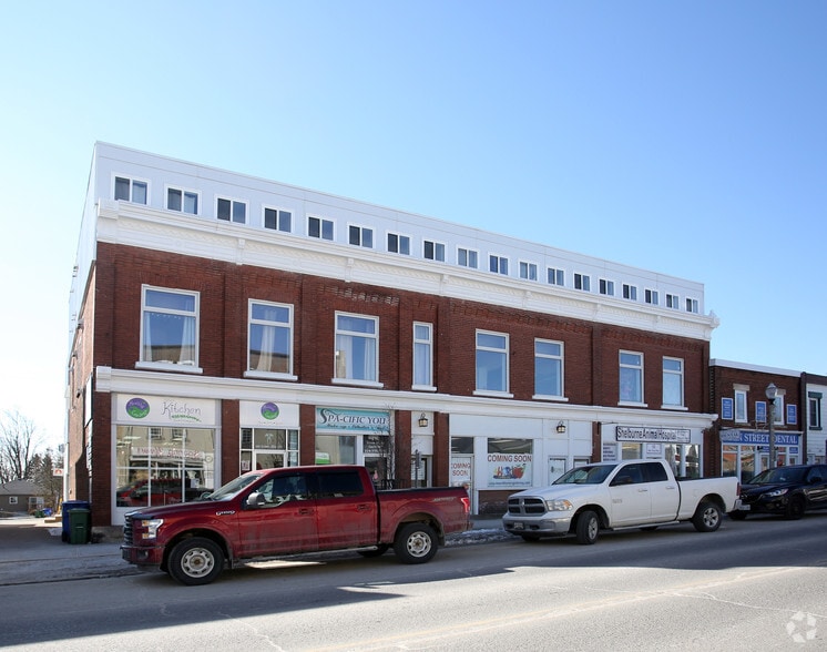 155-165 Main St W, Shelburne, ON for lease - Primary Photo - Image 1 of 7