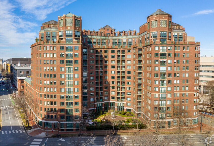 10 Rogers St, Cambridge, MA for lease - Building Photo - Image 1 of 6