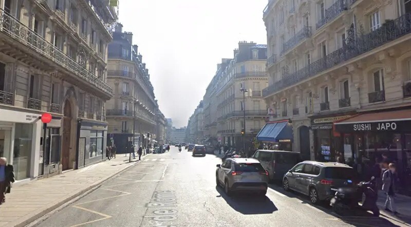 Retail in Paris for lease Building Photo- Image 1 of 3