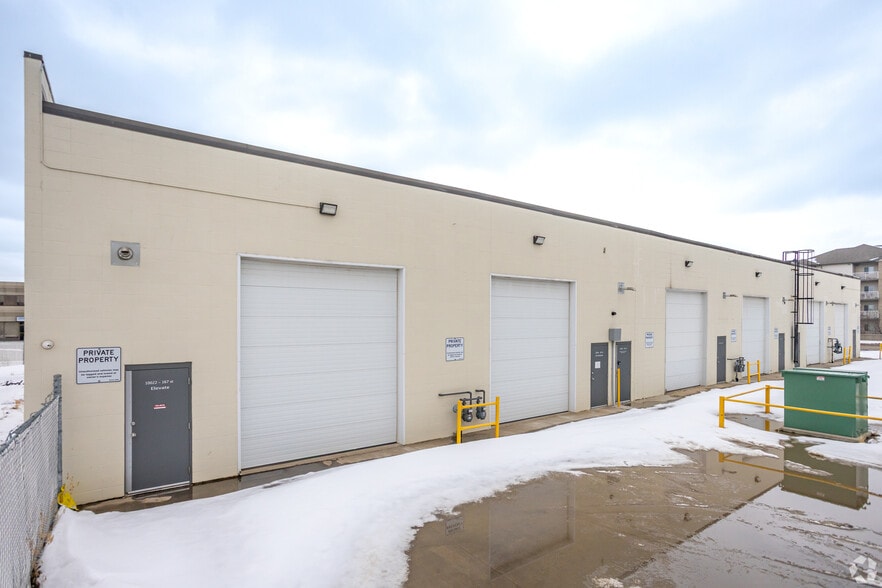 10012 167 St NW, Edmonton, AB for sale - Primary Photo - Image 2 of 3