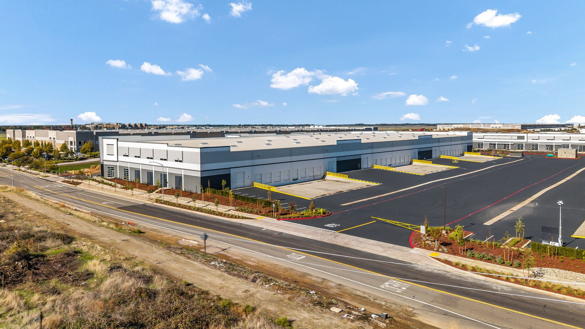 Skyking & Metro Air Pky, Sacramento, CA for lease Interior Photo- Image 1 of 5