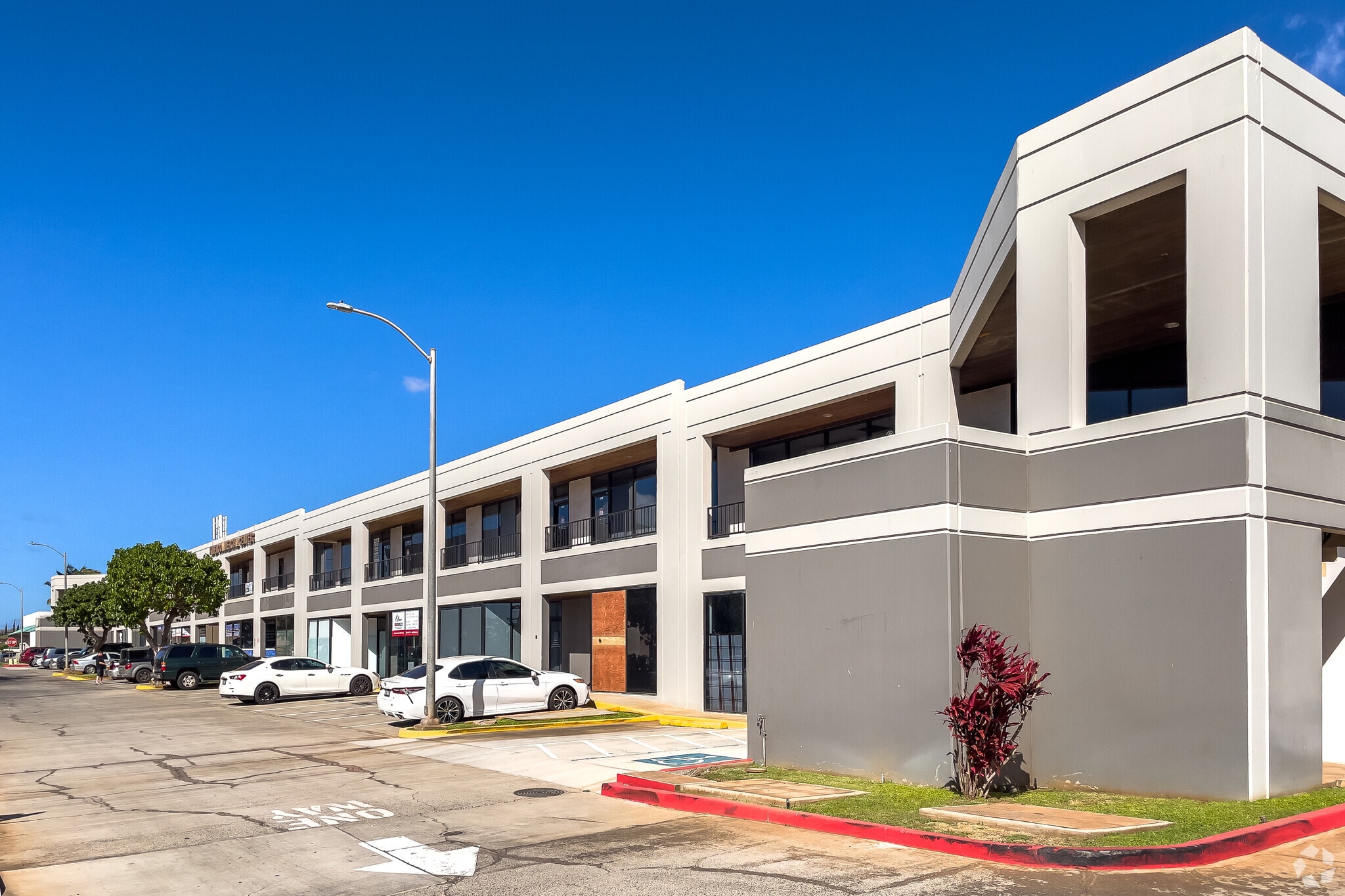 300 Ohukai Rd, Kihei, HI 96753 Bldg B3