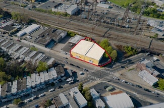 More details for 2065 E Glenwood Ave, Philadelphia, PA - Industrial for Sale