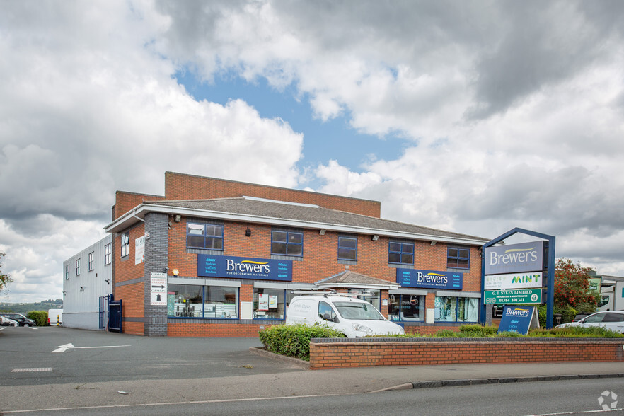 7 The Hayes, Stourbridge for lease - Primary Photo - Image 1 of 2