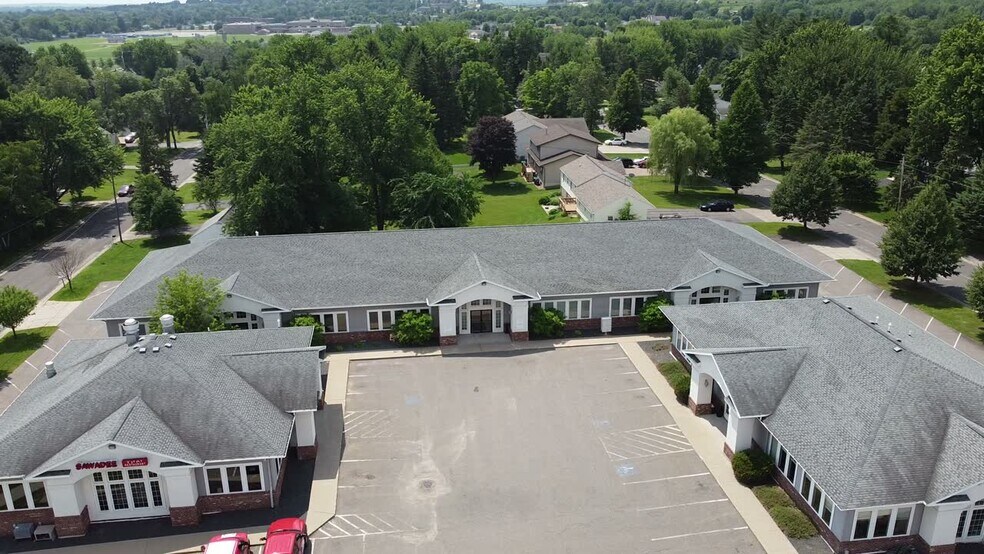 1720 Merrill Ave, Wausau, WI for lease - Commercial Listing Video - Image 2 of 17