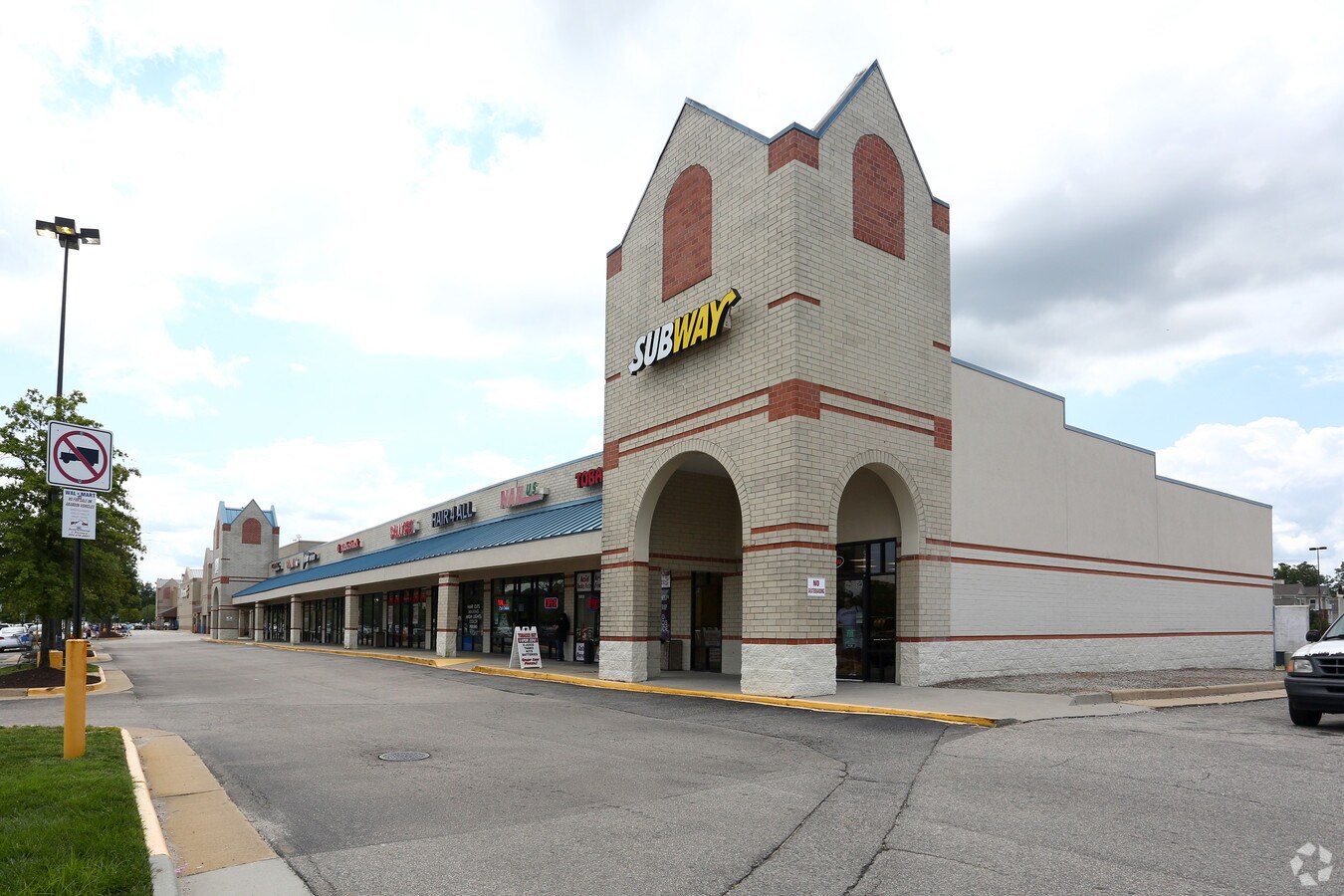 1196411992 Iron Bridge Plz, Chester, VA 23831