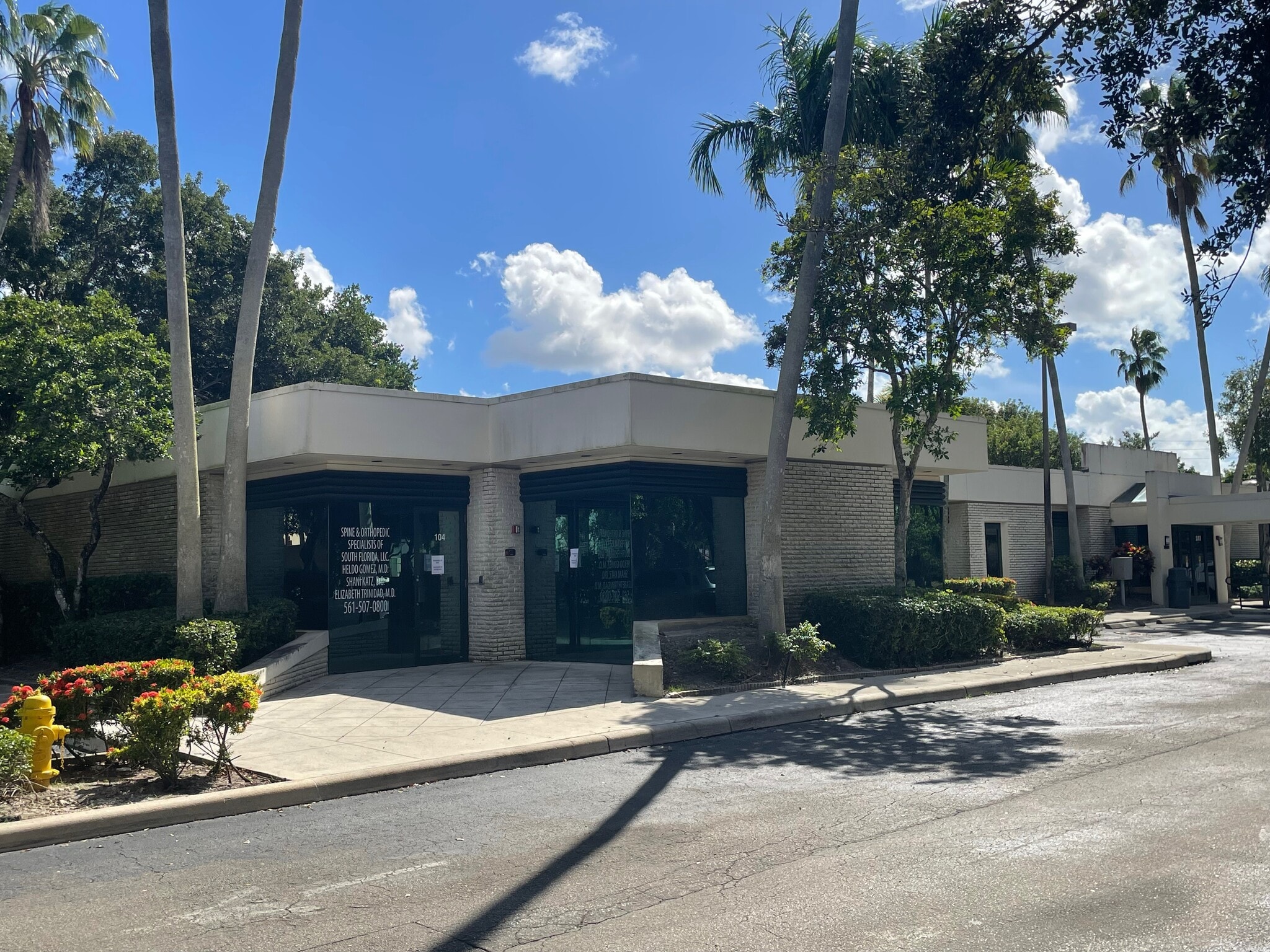7061 Cypress Rd, Plantation, FL for lease Building Photo- Image 1 of 32