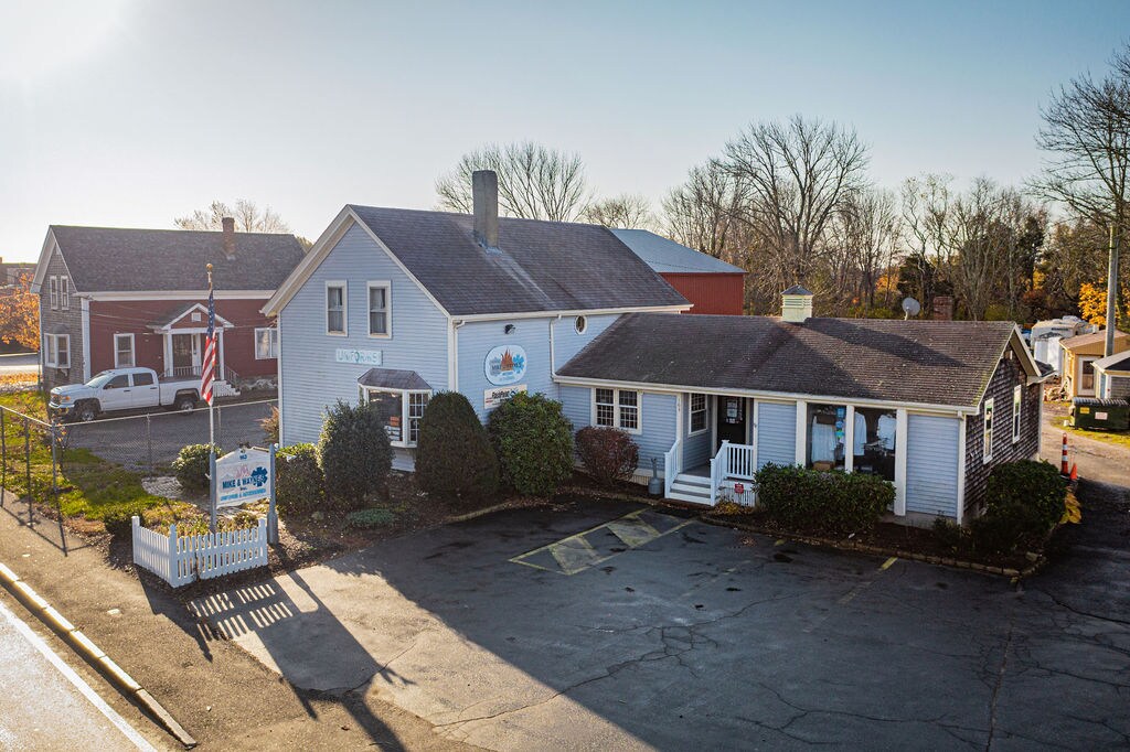 163 Huttleston Ave, Fairhaven, MA 02719