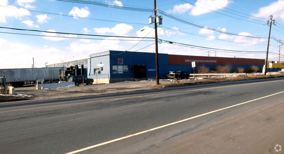 1000 Belleville Tpke, Kearny, NJ for lease - Building Photo - Image 3 of 4