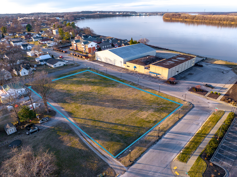 102 Elm Street, Owensboro, KY for lease - Aerial - Image 3 of 3