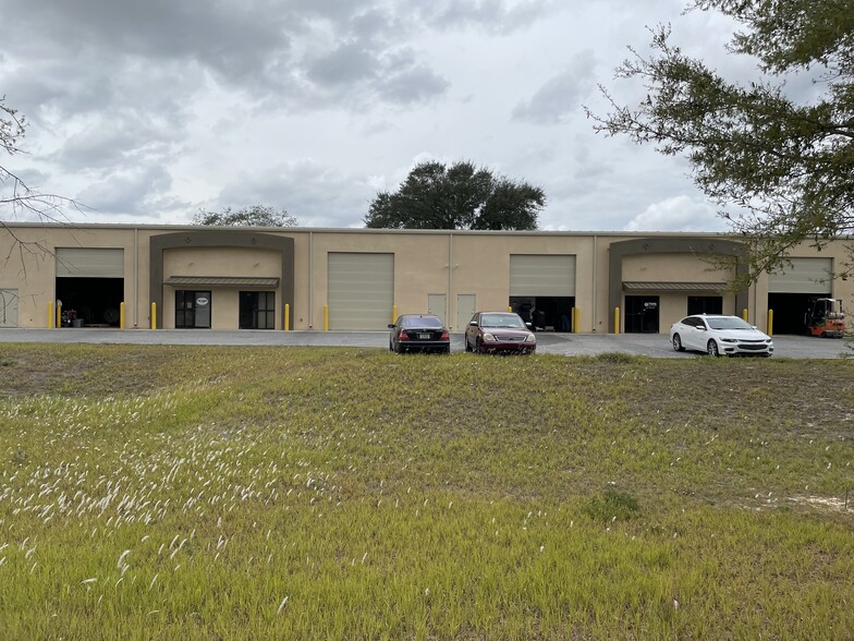 11 Cypress Road Pass, Ocala, FL for lease - Primary Photo - Image 1 of 1