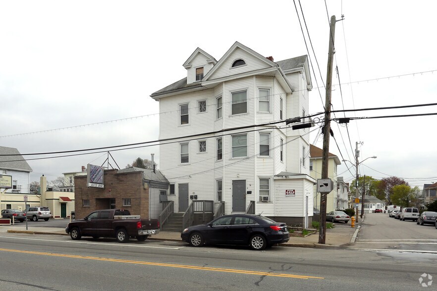 619 Central Ave, Pawtucket, RI for sale - Primary Photo - Image 1 of 1
