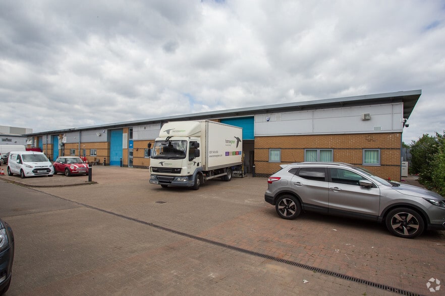 90 Anchor And Hope Ln, London for lease - Building Photo - Image 2 of 16