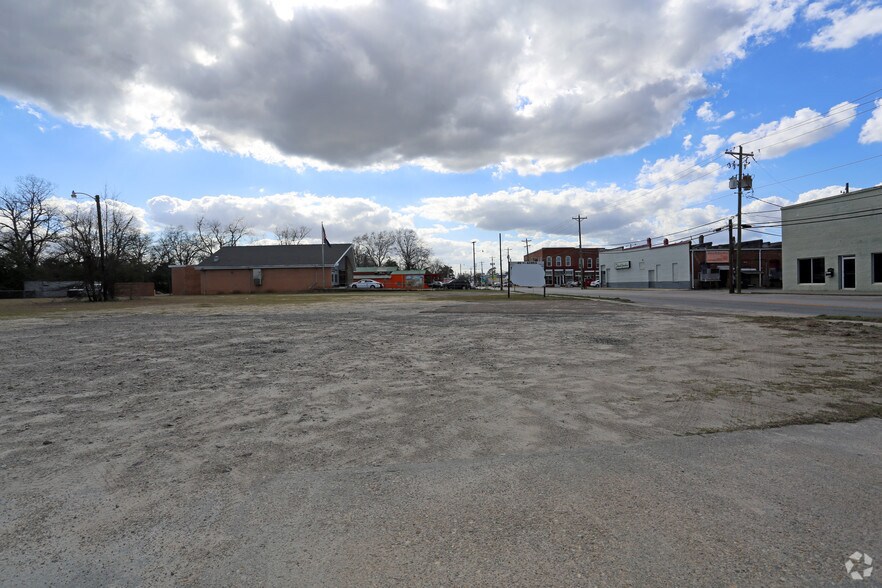 424 E Columbia Ave, Leesville, SC for sale - Primary Photo - Image 1 of 1