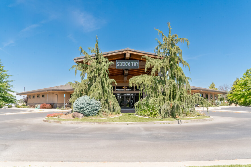 1122 W Elm Ave, Hermiston, OR for sale - Primary Photo - Image 1 of 1