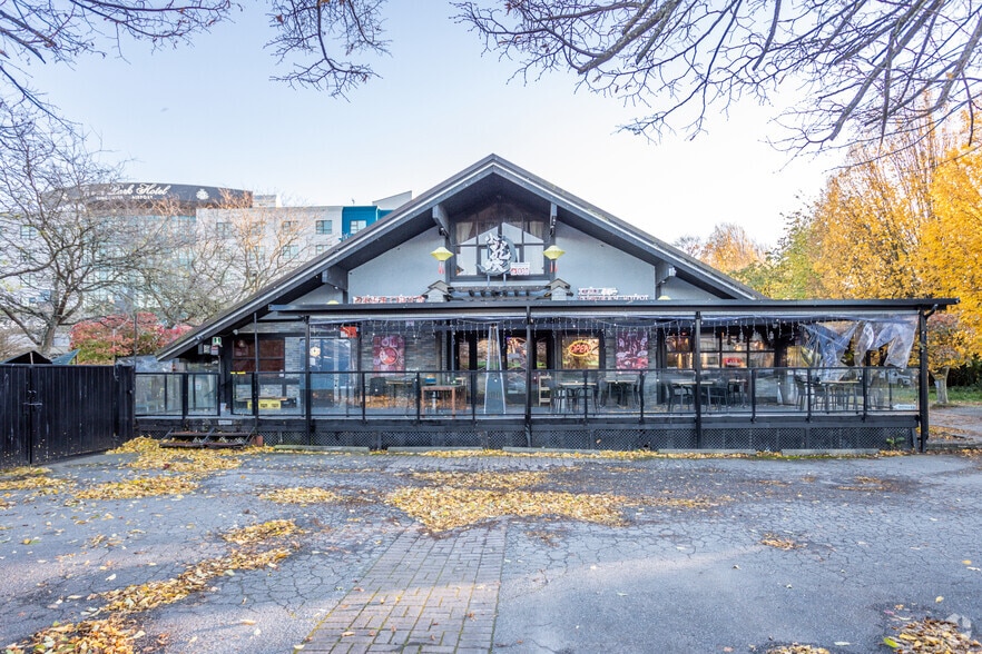 8320 Alexandra Rd, Richmond, BC for sale - Building Photo - Image 3 of 3