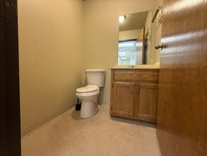 614 S Edmonds Ln, Lewisville, TX for lease Building Photo- Image 1 of 10