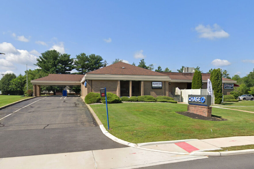 591 Cranbury Rd, East Brunswick, NJ for lease - Building Photo - Image 1 of 1