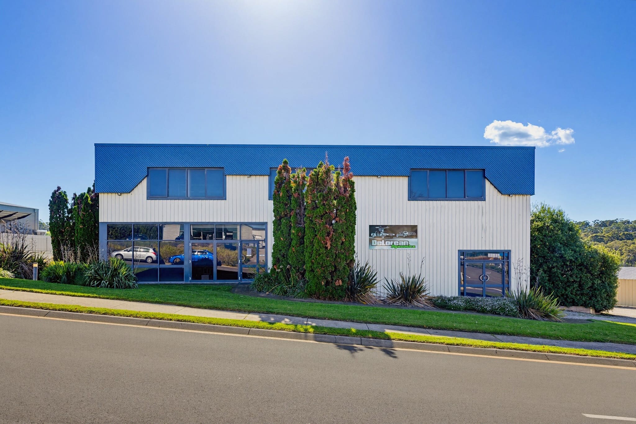 4 Crompton Rd, Totness for lease Primary Photo- Image 1 of 2