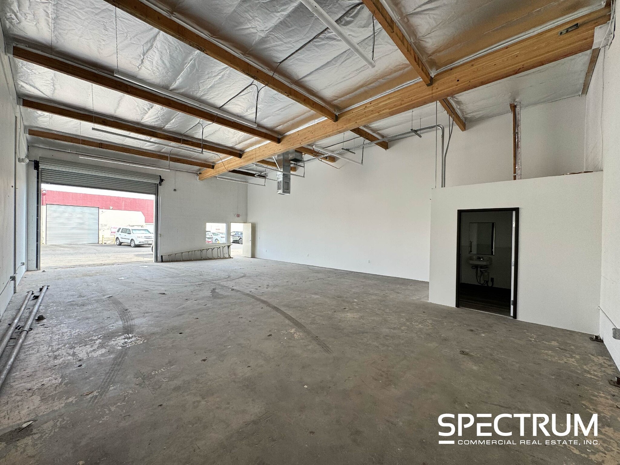 15225 Stagg St, Van Nuys, CA for lease Building Photo- Image 1 of 7