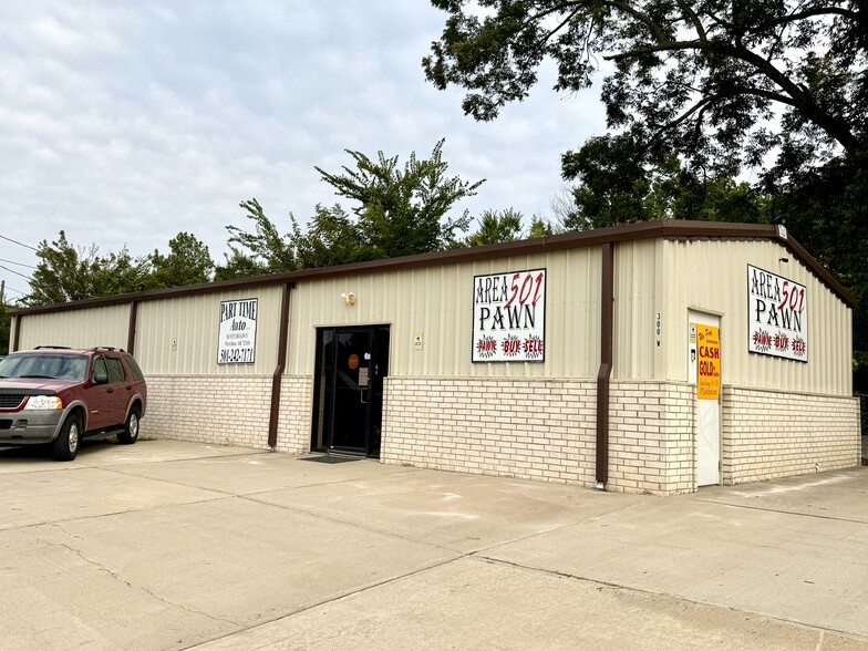 300 W Broadway St, Morrilton, AR for sale - Building Photo - Image 1 of 34