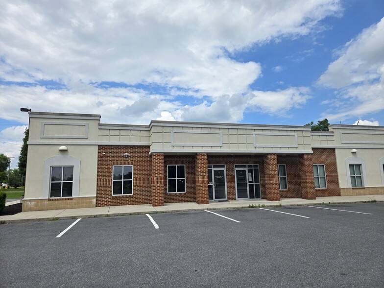 176 Health Care Ln, Martinsburg, WV for lease - Building Photo - Image 1 of 12