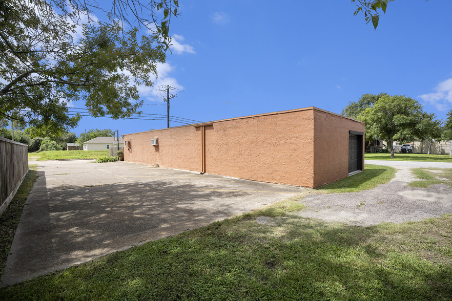 512 N Logan St, Texas City, TX for sale - Building Photo - Image 3 of 9