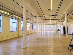 424 N Oakley Blvd, Chicago, IL for lease Interior Photo- Image 2 of 5