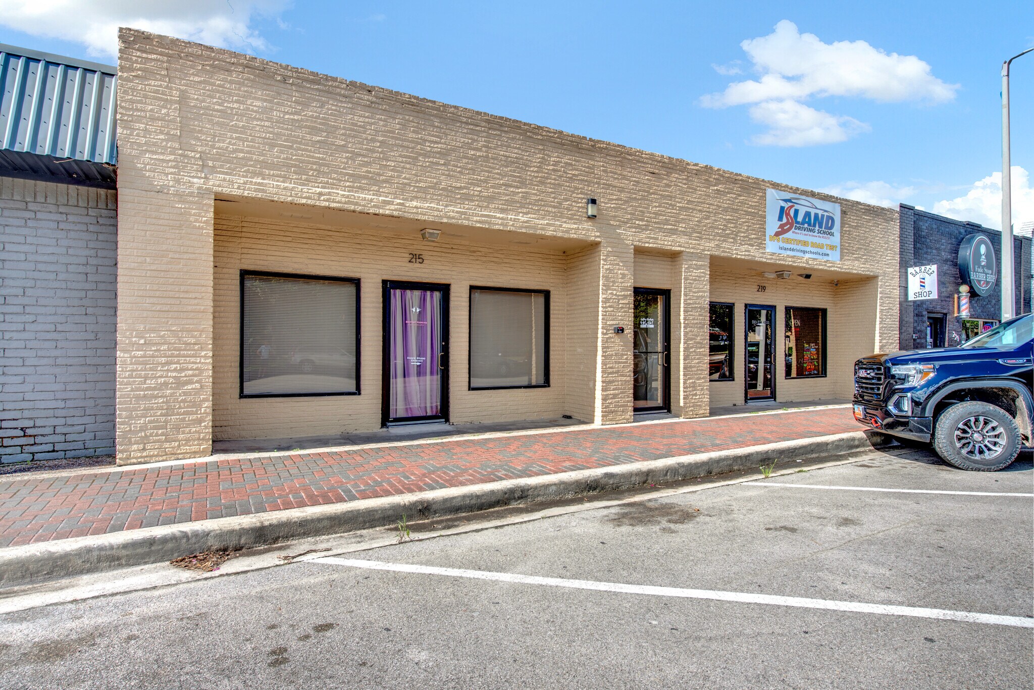 215-219 W Sealy St, Alvin, TX for sale Building Photo- Image 1 of 1