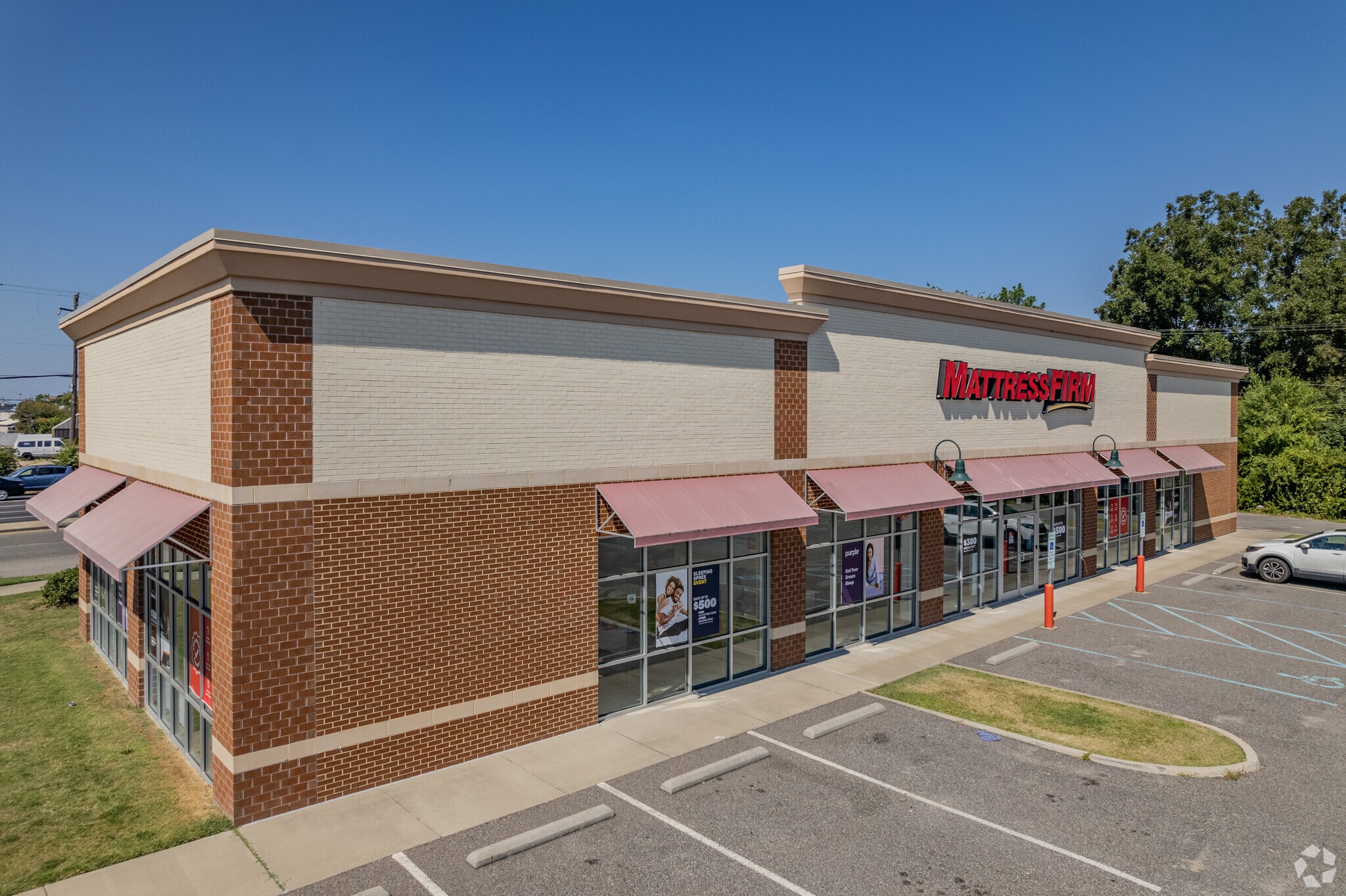 920 W Mercury Blvd, Hampton, VA for sale Primary Photo- Image 1 of 8