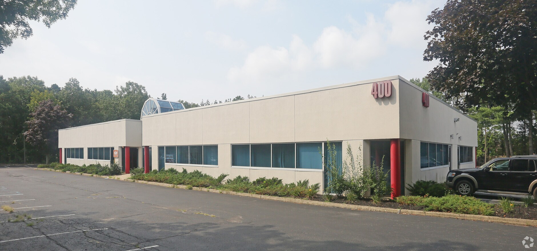 400 Corporate Plz, Islandia, NY 11749