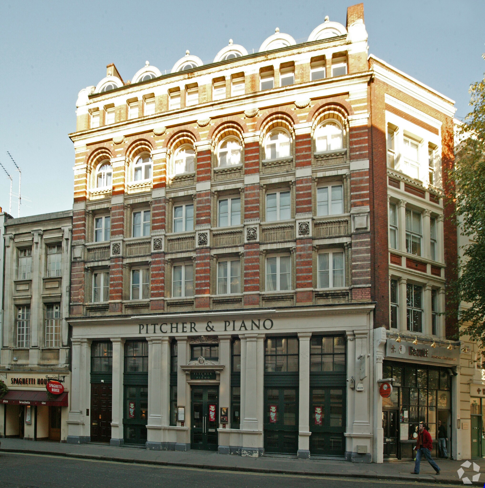 40-42 William IV St, London for sale Primary Photo- Image 1 of 1