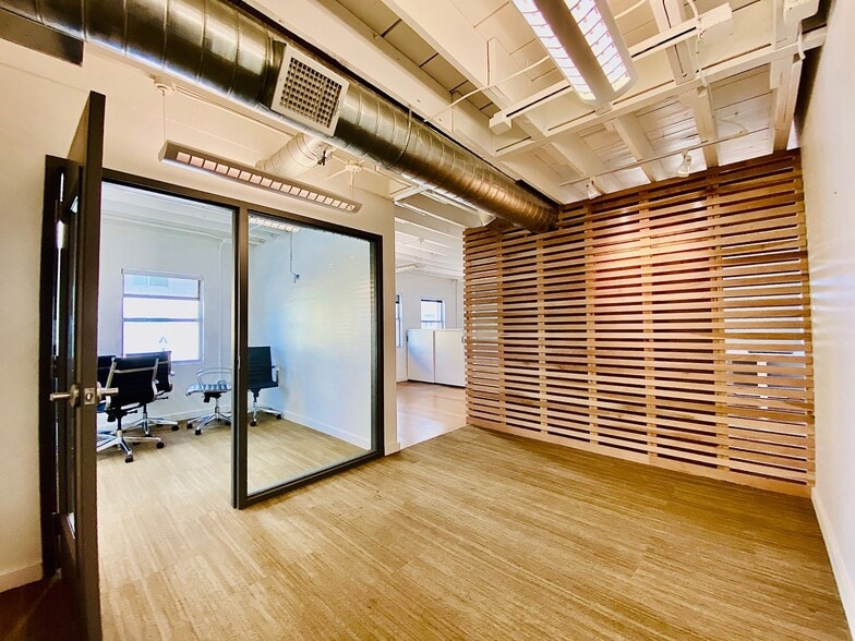 401-411 W Magnolia Ave, Fort Worth, TX for lease - Interior Photo - Image 3 of 15