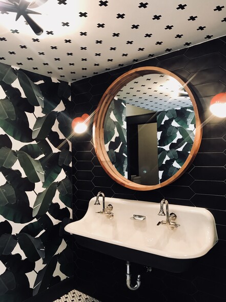 689 Central Ave, Saint Petersburg, FL for lease - Building Photo - Image 3 of 38