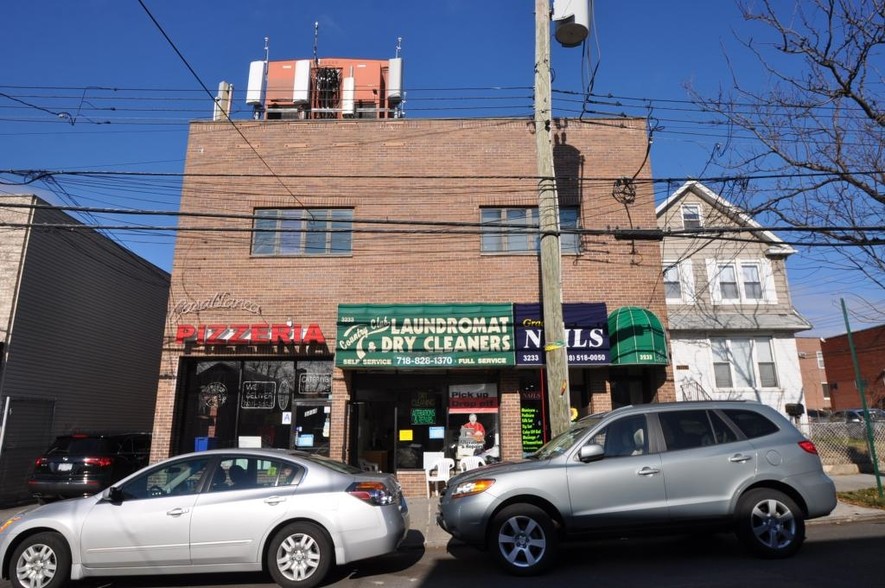 3233 Ampere Ave, Bronx, NY for sale - Primary Photo - Image 1 of 20