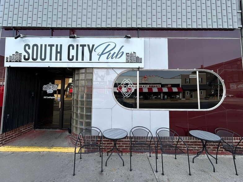 1117 Ludington St, Escanaba, MI for sale - Building Photo - Image 1 of 27