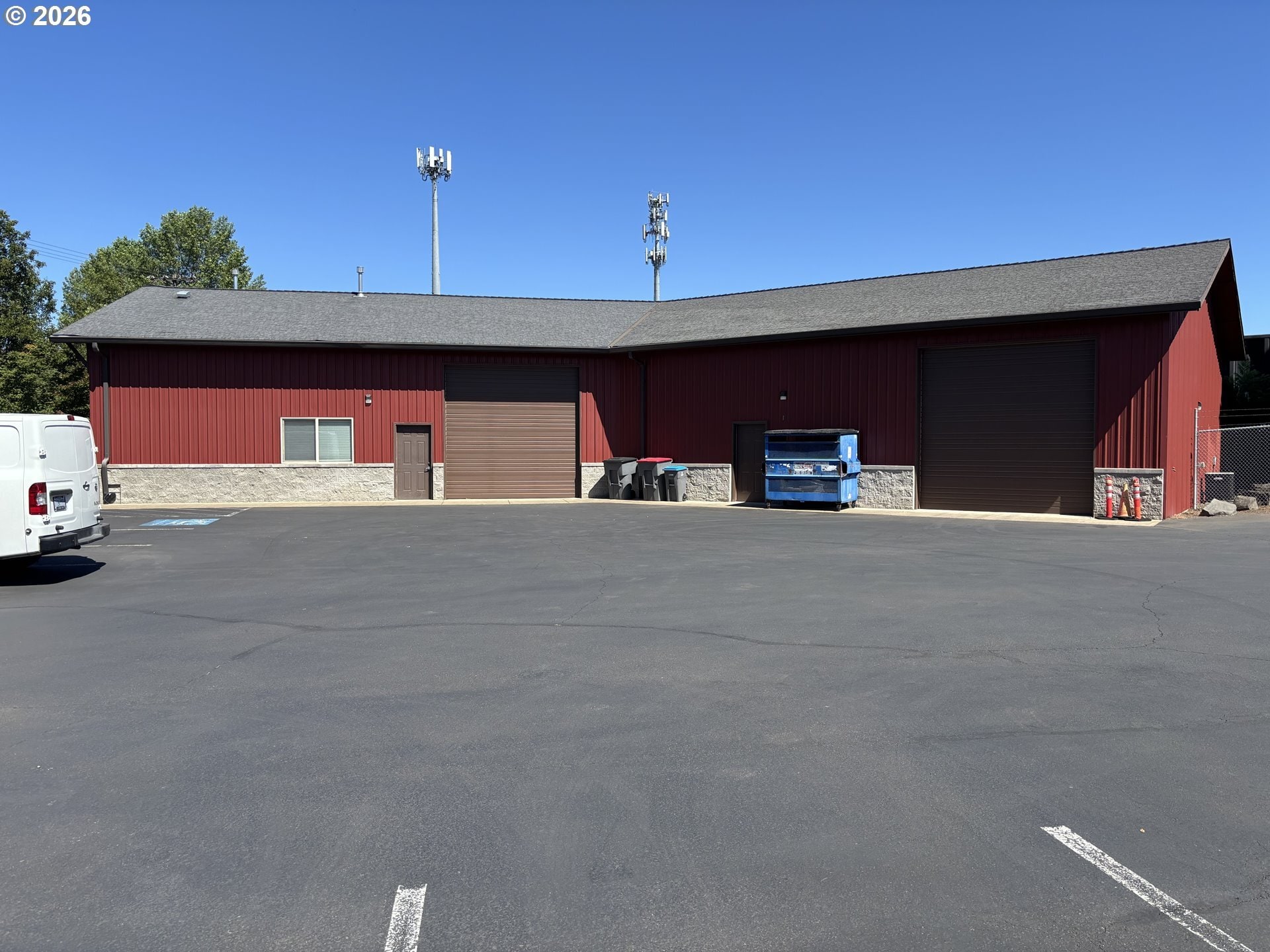 910 NE 11th St, McMinnville, OR for lease Building Photo- Image 1 of 16