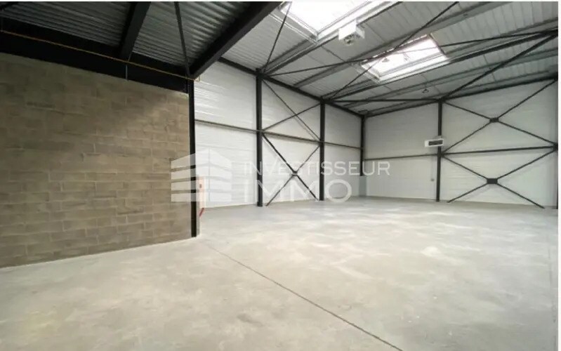 Vente Local d'activités 450 m² - Photo 1