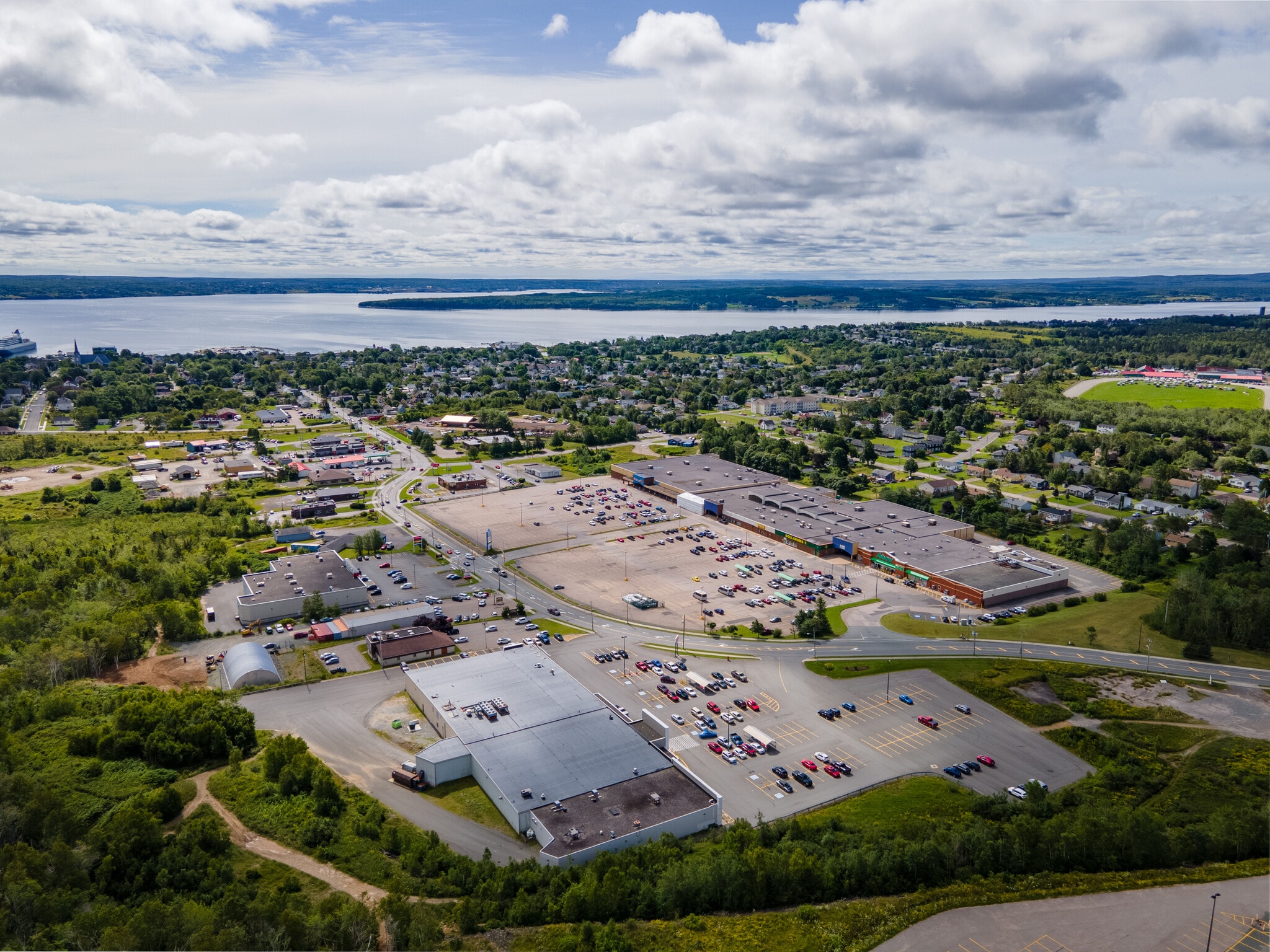 116 King St, Cape Breton, NS for lease Primary Photo- Image 1 of 12