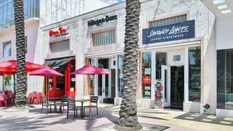Lincoln Rd Retail Opportunity - Storefront Property
