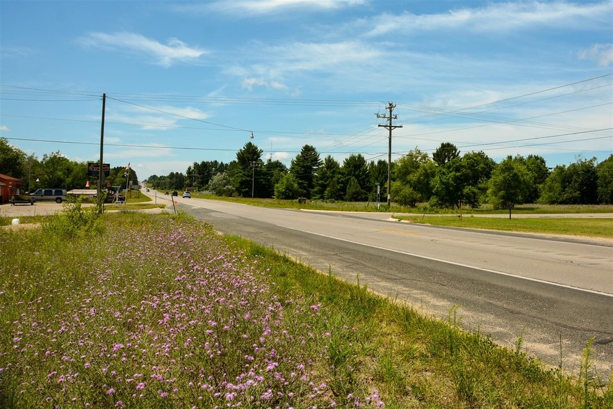 10965 US-31 Hwy, Interlochen, MI for sale - Building Photo - Image 1 of 1