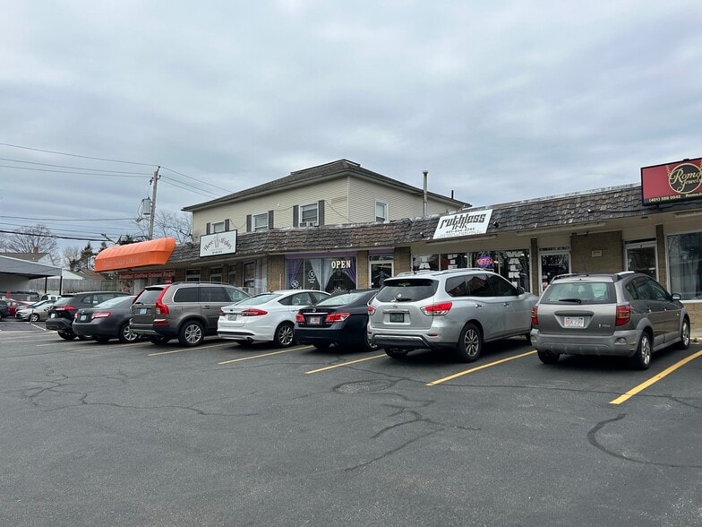 39 Greenville Ave, Johnston, RI for lease - Building Photo - Image 3 of 14