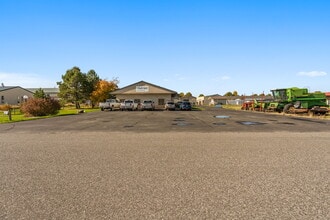 81 Timberline Dr, Bozeman, MT for lease Interior Photo- Image 2 of 26