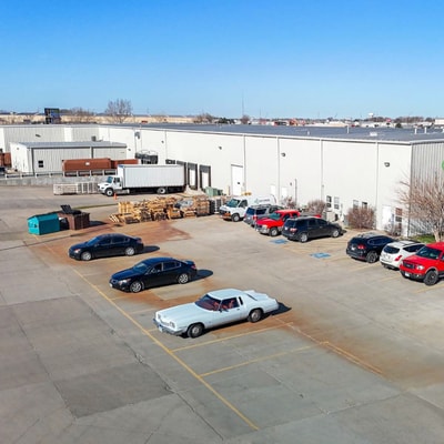 3315-3321 Island Circle cir, Grand Island, NE for lease - Building Photo - Image 3 of 6